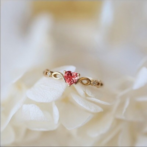 New Gold Plated Heart Romantic Zircon Ring - Picture 4 of 7
